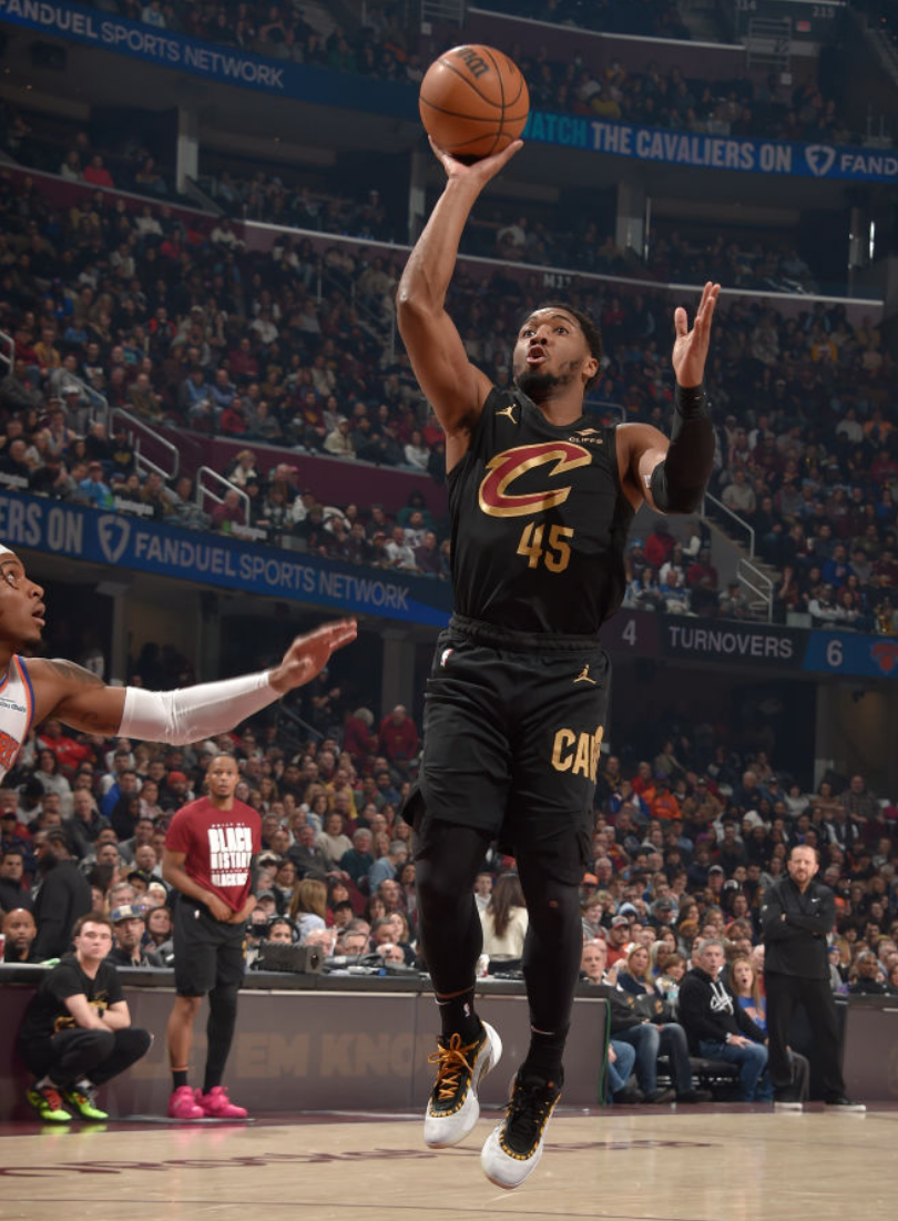 NBA球员在全明星赛上将上演激烈角逐，稳步上升