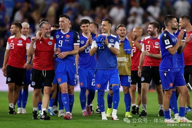 里尔主场大胜布雷斯特,继续领跑积分榜,掌声雷动 里尔主场大胜布雷斯特,继续领跑积分榜,掌声雷动