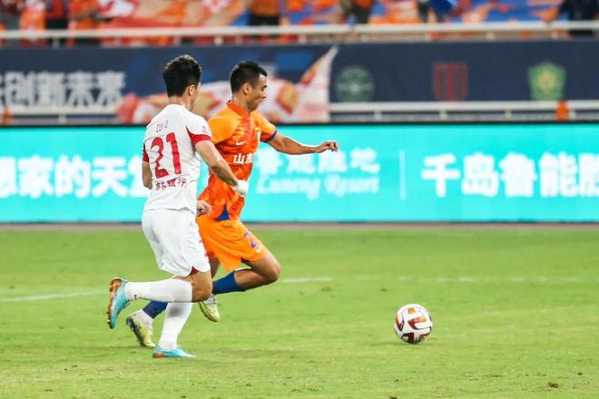 鲁能客场凭借制胜一球,成功擒下亚泰,稳步上升 鲁能客场凭借制胜一球,成功擒下亚泰,稳步上升