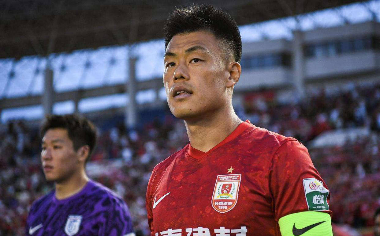 鲁能客场凭借制胜一球,成功擒下亚泰,稳步上升 鲁能客场凭借制胜一球,成功擒下亚泰,稳步上升