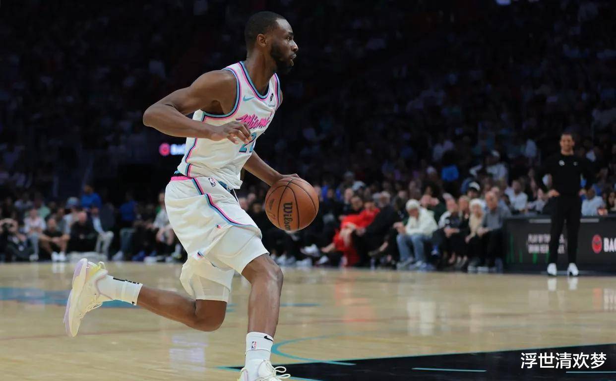 关于猛龙队员展现出色表现,轻松获胜,引发热议的信息 关于猛龙队员展现出色表现,轻松获胜,引发热议的信息