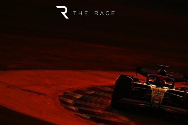 包含红牛二队绝杀哈斯车队，汉密尔顿关键制胜的词条