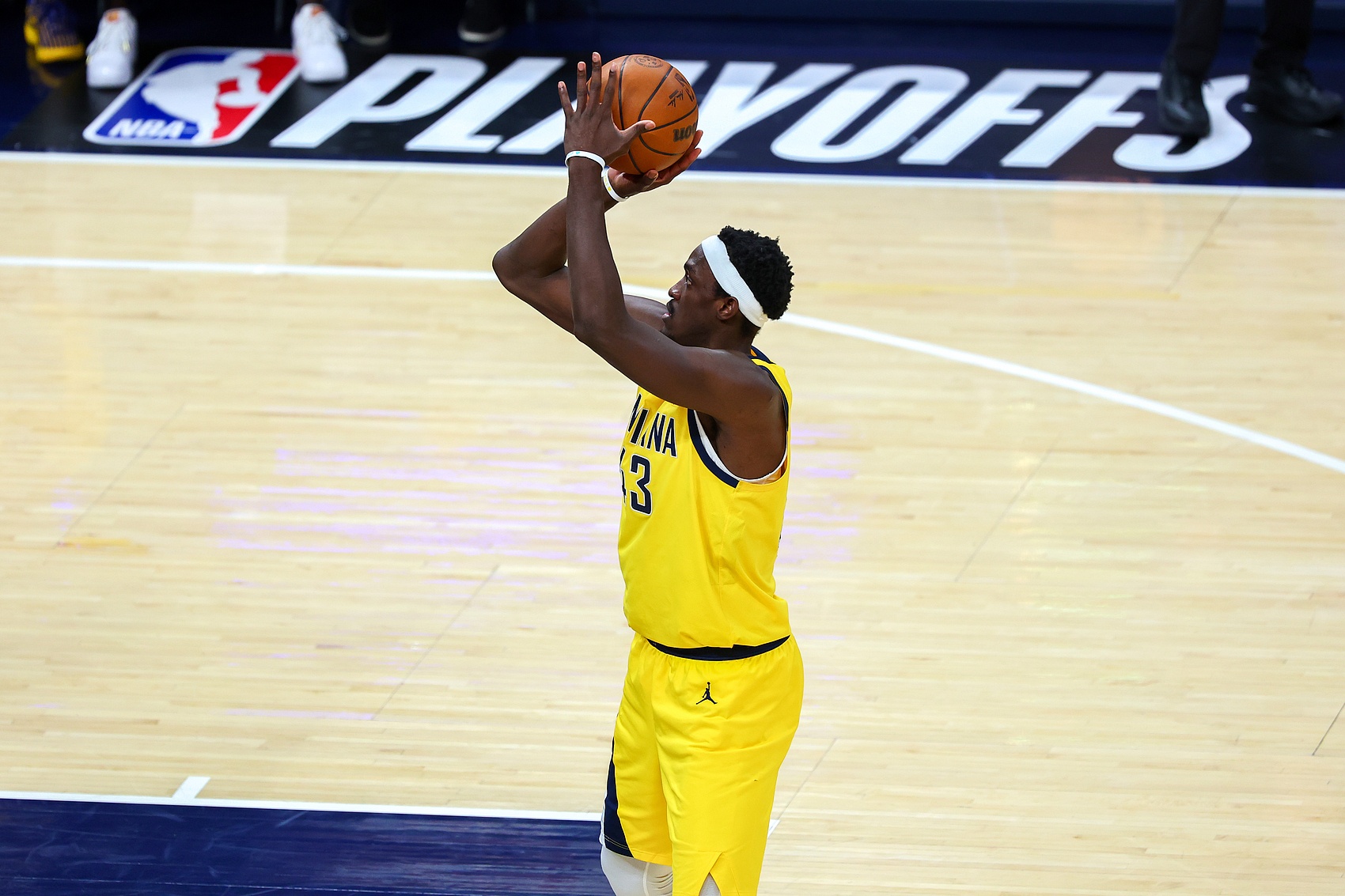 四川队逆转掘金，西亚卡姆高光表现