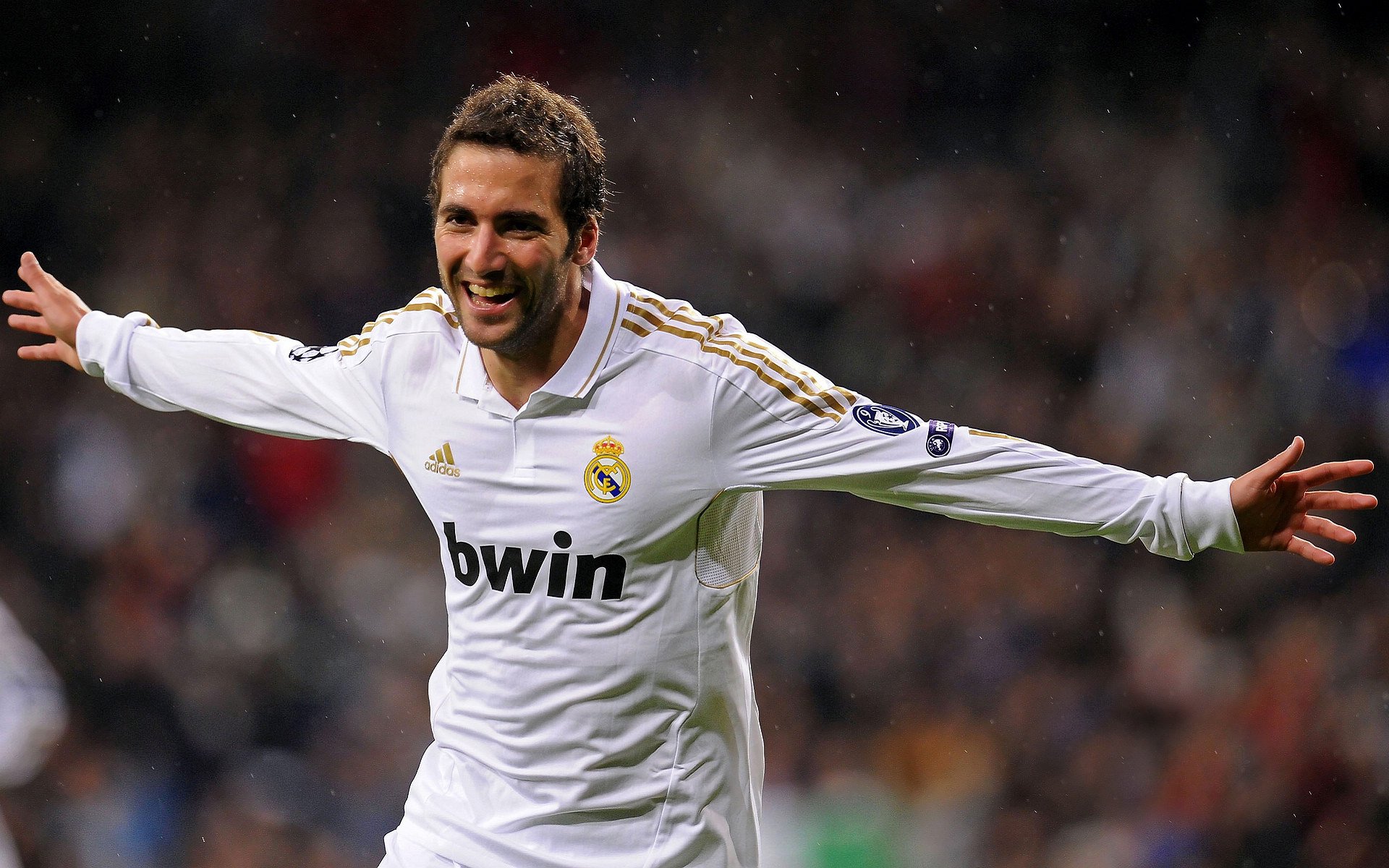 亚洲面孔的西决生死战，当富安健洋的左手按住整个西部的咽喉